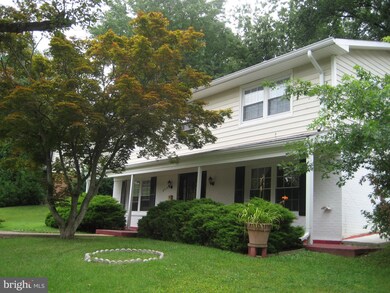 8510 Queen Elizabeth Blvd, Annandale, VA 22003 - photo 2