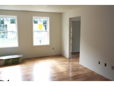 8 State St, Rochester, NH 03867 - photo 6