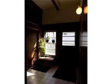 Tiled foyer area