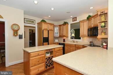 902 River Knoll Ct, Davidsonville, MD 21035 - photo 2