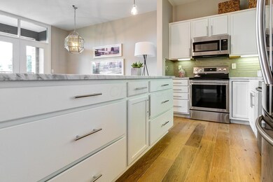 825 n 4th mls-18