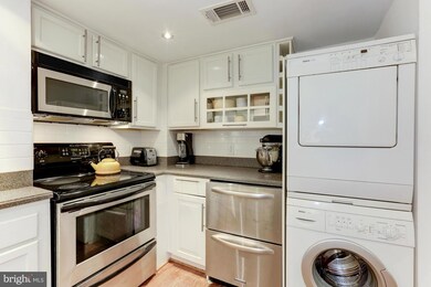 Park Tower unit 425, Washington, DC 20009 - photo 4