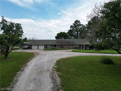 2901 N Badger Dr, Sallisaw, OK 74955 - photo 2