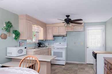 229 N Main St, Uxbridge, MA 01569 - photo 3