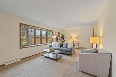 5133 Holiday Rd, Minnetonka, MN 55345 - photo 4