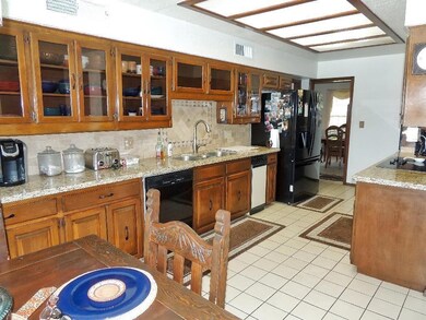 11113 Leo Collins Dr, El Paso, TX 79936 - photo 5