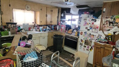 728 E Main St, Ionia, MI 48846 - photo 6