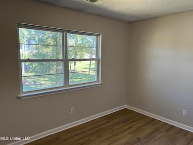 6795 Blocker St unit 15, Olive Branch, MS 38654 - photo 2