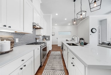 Open kitchen area to Living area. Perfect for fami