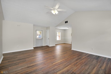 106 Meadow View Dr, Jackson, GA 30233 - photo 5