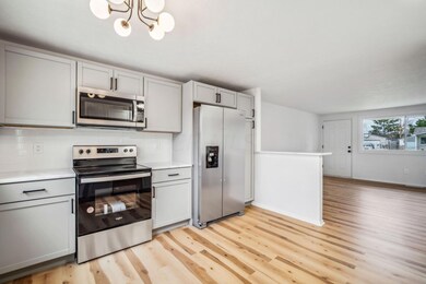 4788 Edinburgh Ln, Columbus, OH 43229 - photo 5