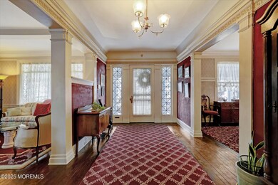 10-Foyer