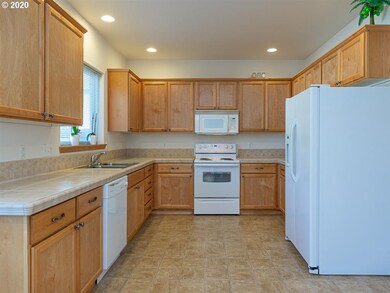 14833 NE Couch St, Portland, OR 97230 - photo 7