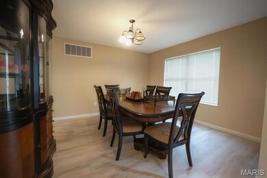 984 Northwestern Ave, Fairview Heights, IL 62208 - photo 4