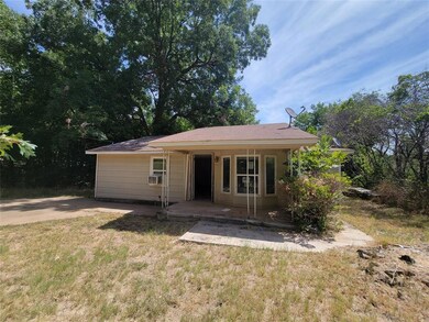 220 Laughlin Rd, Sherman, TX 75092 - photo 4