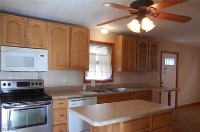 1830 E 298th St, Wickliffe, OH 44092 - photo 6