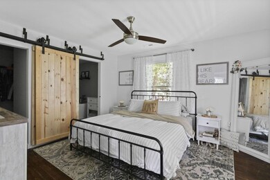 935 Pine Grove Ave, Johnson City, TN 37601 - photo 7