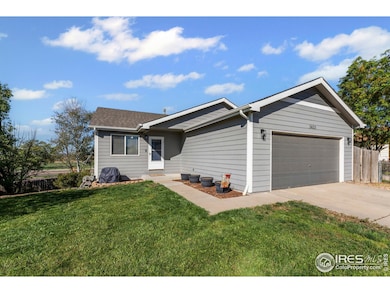 NO HOA and no metro taxes!