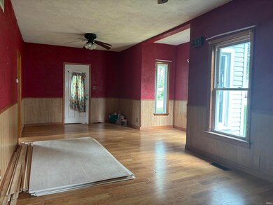 255 N Jefferson St, Berne, IN 46711 - photo 3