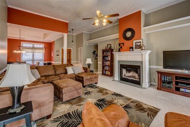 Large Great Room With Cozy Fireplace, Ceiling Fan 