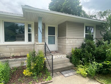 4363 Roosevelt St, Columbus, IN 47201 - photo 2