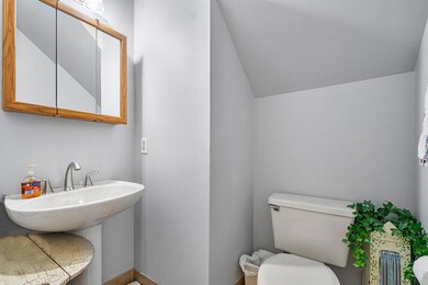 1/2 Bath