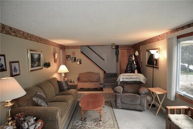 960 Castlebar Dr, North Tonawanda, NY 14120 - photo 6