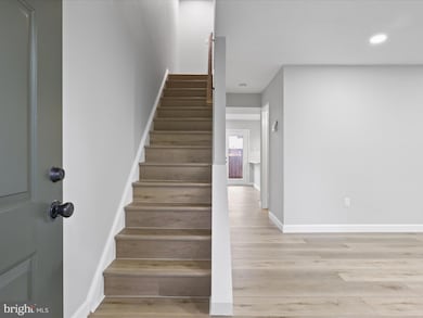 12554 Forest Hill Rd, Woodbridge, VA 22192 - photo 3