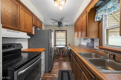 30240 Truman Ave, Wickliffe, OH 44092 - photo 2