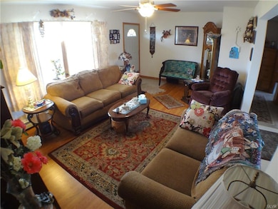 2174 Community Dr, Bath, PA 18014 - photo 6