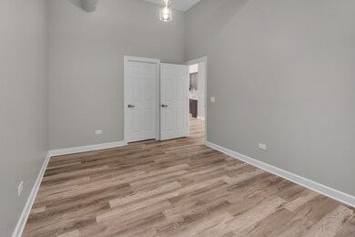 26 N Broadway unit 2A, Aurora, IL 60505 - photo 5