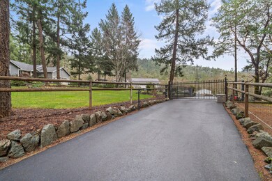 1219 W Jones Creek Rd, Grants Pass, OR 97526 - photo 5