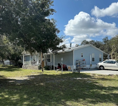 126 W Socrum Loop Rd, Lakeland, FL 33809 - photo 3