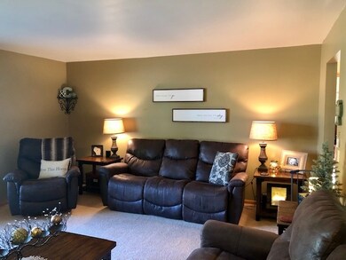 2318 S Chatham St, Janesville, WI 53546 - photo 7