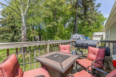 DECK LOCATED OFF OF THE KITCHEN