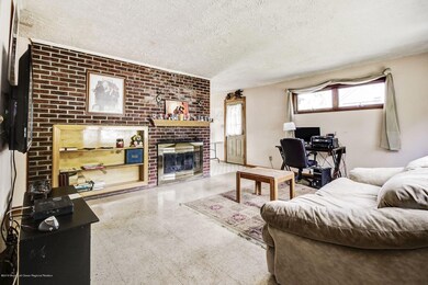 009_2_Taylor_Rd_270938_461817