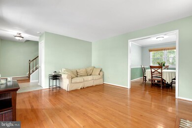 17516 Saint Theresa Dr, Olney, MD 20832 - photo 6