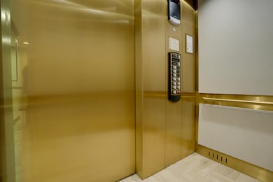 1781 Tudor Ln unit 308, Northbrook, IL 60062 - photo 7