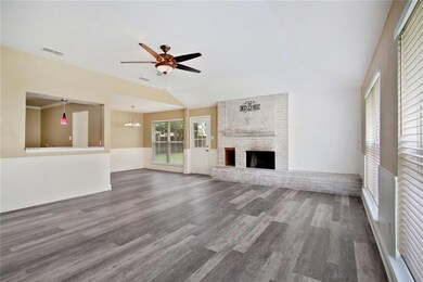 303 Holmes Dr, Slidell, LA 70460 - photo 5