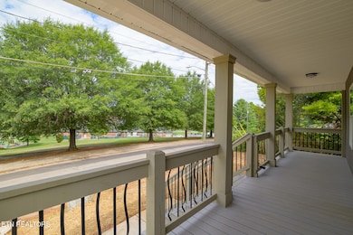 1810 Reynolds St, Knoxville, TN 37921 - photo 7