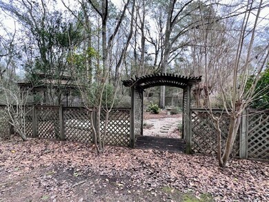 Between backyard and right side