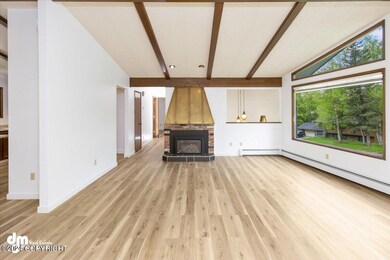 10-Living Room_IMG_7300