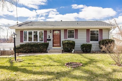 7 33rd Ave SW, Cedar Rapids, IA 52404 - photo 3