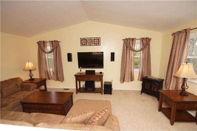 1702 Dager Cir, Harleysville, PA 19438 - photo 3