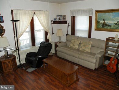 344 E Jackson St, New Holland, PA 17557 - photo 3