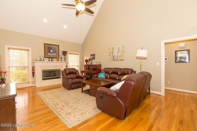 12817 Crestview-9