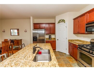 Eat-in Kitchen