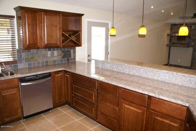 3209 W Angela Dr, Phoenix, AZ 85053 - photo 3