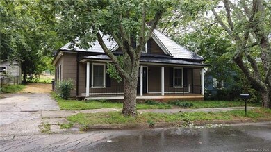 328 S Race St, Statesville, NC 28677 - photo 2