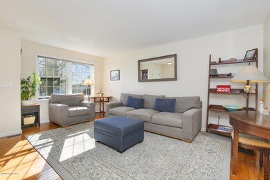 8 Tulip St Cos Cob CT 06807-large-010-01